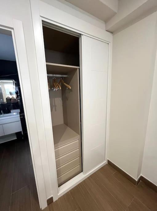 Apartamento Barajas Mercurio A Apartment Madrid Bagian luar foto